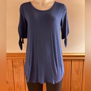Women's Blue Top